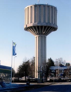 Täyselementtivesitorni
